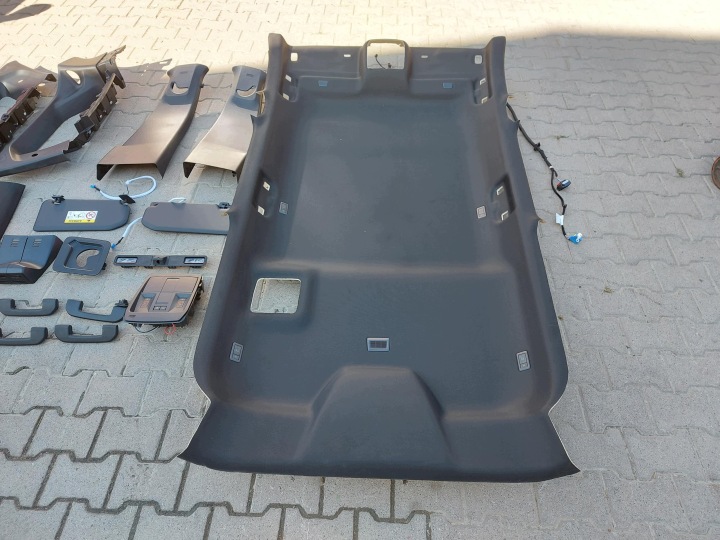 Peugeot 5008 III E5008 tapacír střechy plastyki vnitra černé GT line