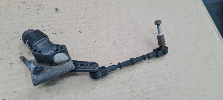 A4 B9 8W Sensor POZIOMOWANIA Leuchten heck A5 8W Q7 4M Q8 4M0907503