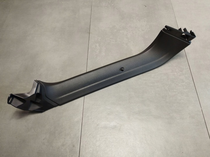Audi Q3 F3 83A cover bonnet rear part 83A867607
