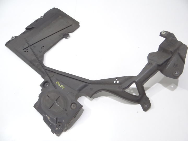 fedél fedél alváz jobb far BMW 2 F46 7290808