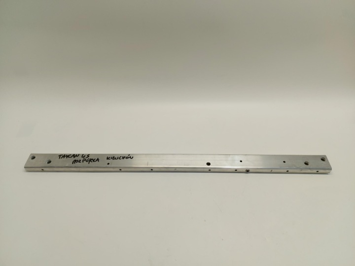 Porsche Taycan 4S 9J1 2022 spreize kielichow vorne vorne 9j1806303