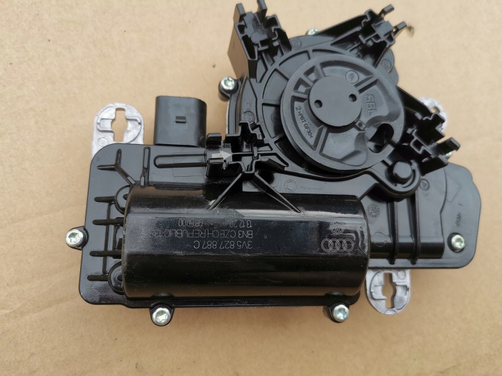 Dociag Moteur Arrière du capot Audi A7 4K8 3V5827887C