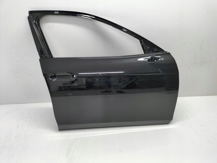 dvere predné predok pravé VW PASSAT B9 24