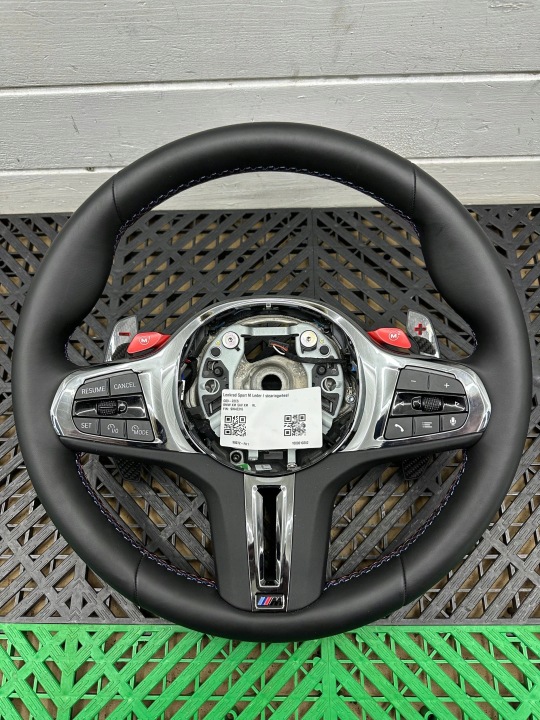 Volant BMW X5M G05 F95 XM G09