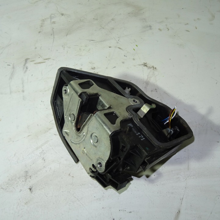 BMW 5 E60 lock door left rear part 7036171