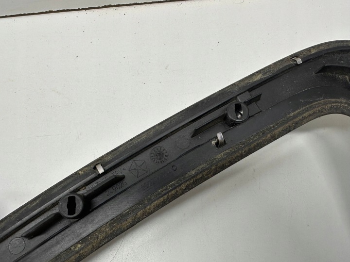 Chrysler Pacifica 68227297AD Bageste venstre side 12