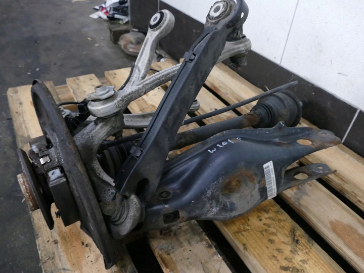 MERCEDES W207 A207 Achsschenkel Radnabe Radlager Antriebswelle Querlenker rechts TY