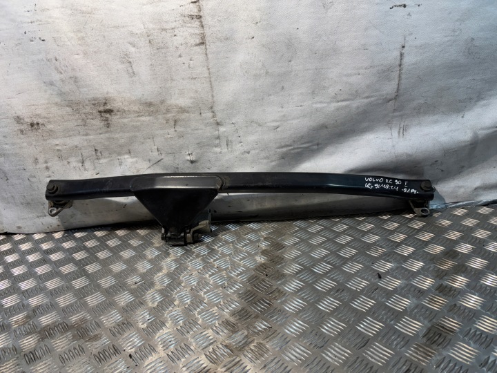 brace komory of the engine Volvo XC90 and 1 2,4D