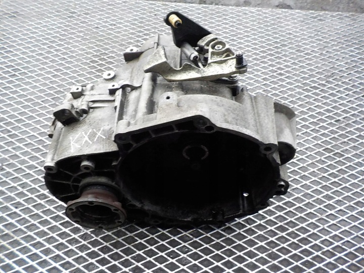 VOLKSWAGEN PASSAT B6 Getriebe KXX