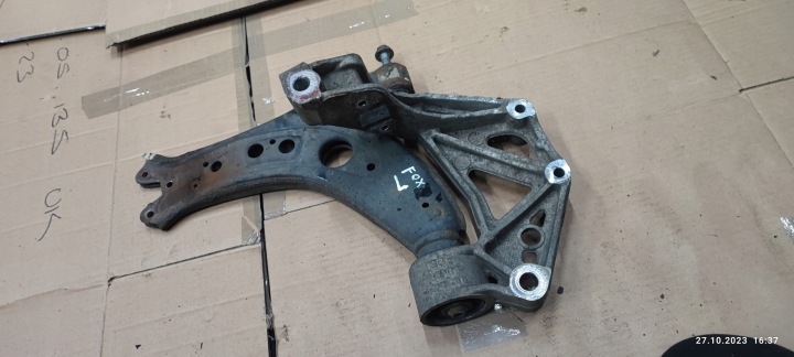 VW FOX arm left + console holder + screw KOMPLET