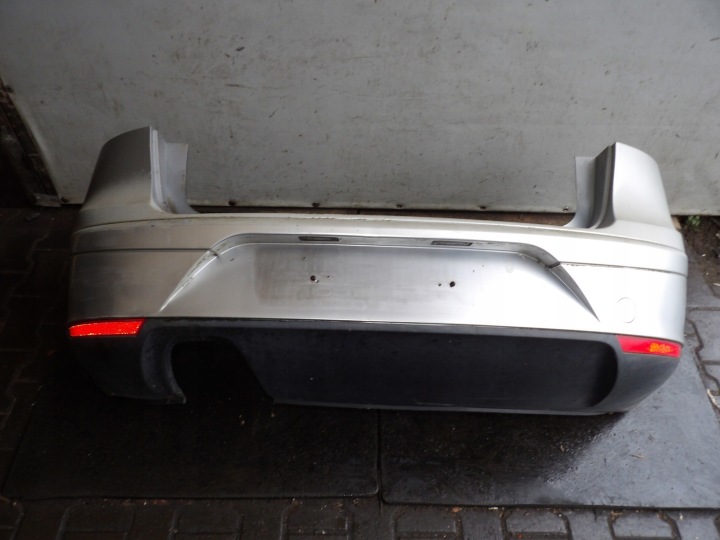 Seat Altea nárazník záď HB 5D lak. L57Y