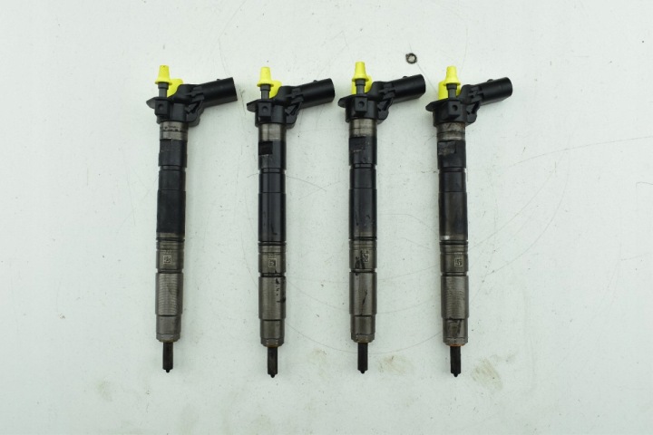 Injecteur VW PASSAT B7 GOLF VI AUDI A3 8P SEAT LEON II 1.6 TDI 03L130277