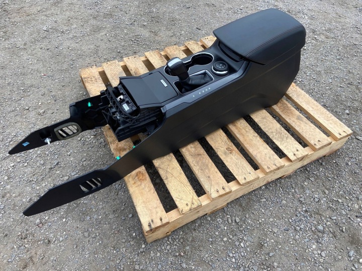 Tunel Moyenne Accoudoir cupholder Boîte a gant passager Ford Explorer V 2011