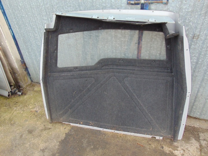 ROAD WALL FALL EUROPE VW VOLKSWAGEN CADDY 2K 14R 9