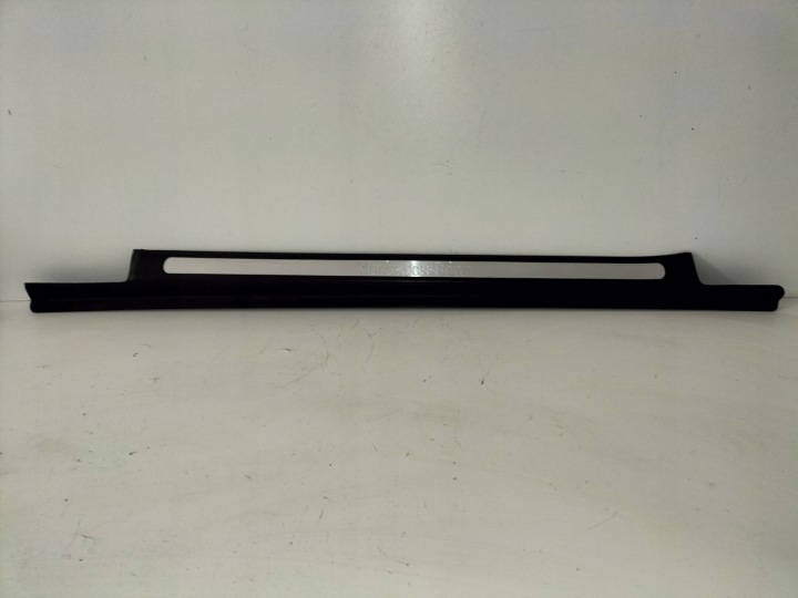 moulding cap cover of the threshold left MERCEDES CLC CL203 08-11