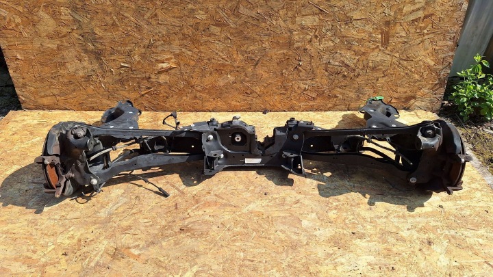Vorderachsträger träger Achsschenkel Radnabe Radlager Querlenker Achsträger heck BMW 2 F45 EDRIVE HYBRYDA