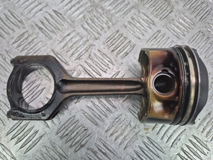 pistone con biella BMW 5 F10 535i 084220 N55B30A