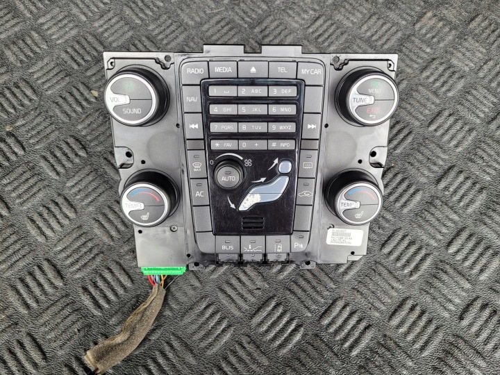 PANEL of the air conditioning 31324827 VOLVO S60 II V60 and LIFT 2.4 D5