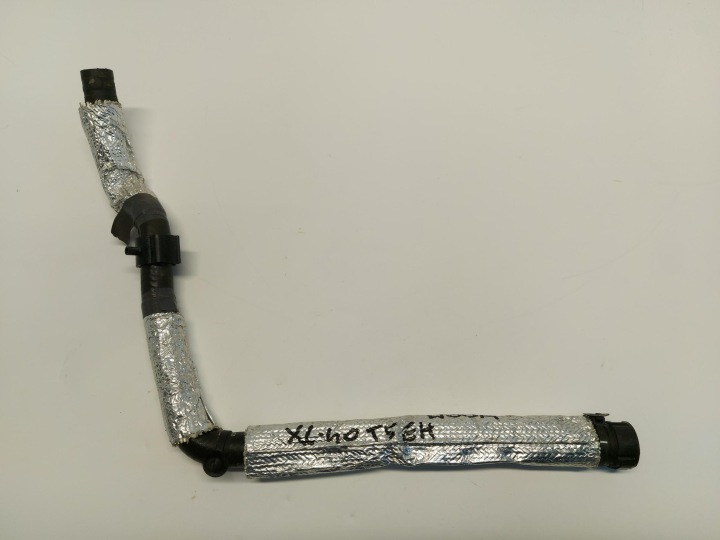 Volvo XC40 T5 EH Schlauch Rohr Schlauch des Wassers