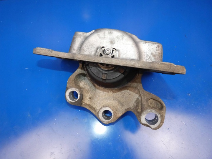 VOLVO XC90 II XC60 II V90 S90 2.0 D5 D3 D4 supporto supporti motore usato