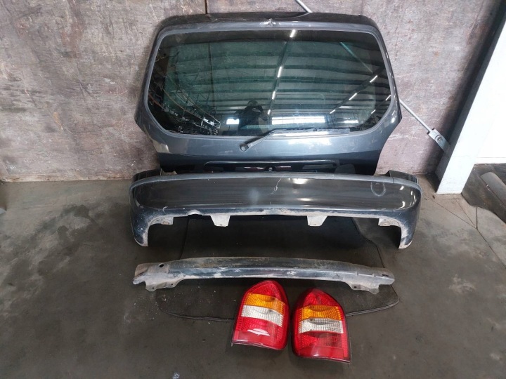 Complet Arrière OPEL ZAFIRA A Z298 Porte arrière coffre hayon Porte coffre hayon ZAFIRA A Pare choc Arrière Feux phare