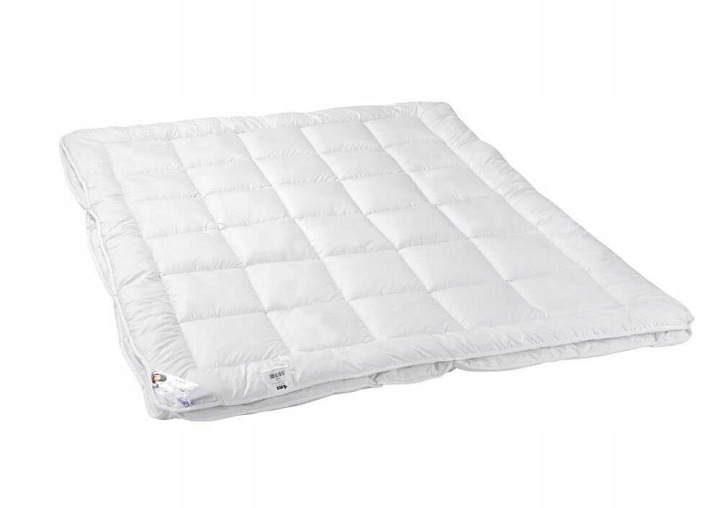 Antialergická přikrývka 135x200 4 roční období 1000 g 360 g bílá