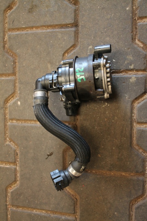 312. Pompa ausiliaria acqua motore 00521817600