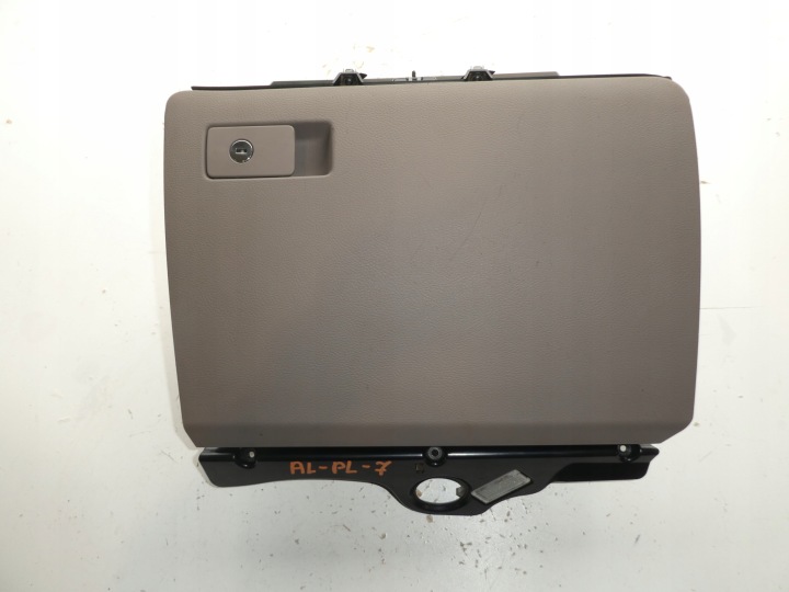 VW PASSAT B6 passenger compartment right of the passenger 3C1857114