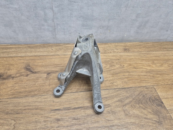 BMW G11 G12 G30 G31 G32 Destro Supporto staffa Motore B48 6861564
