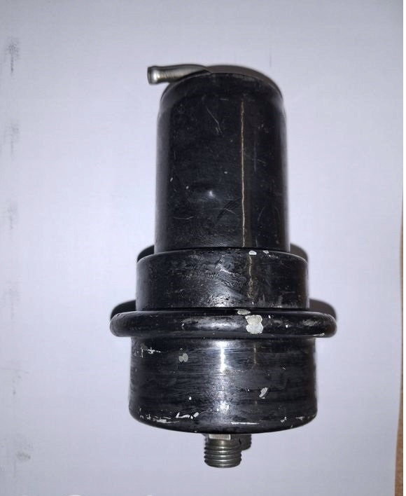REGULATOR of pressure of the fuel MERCEDES W123 107 2,8 0438170004