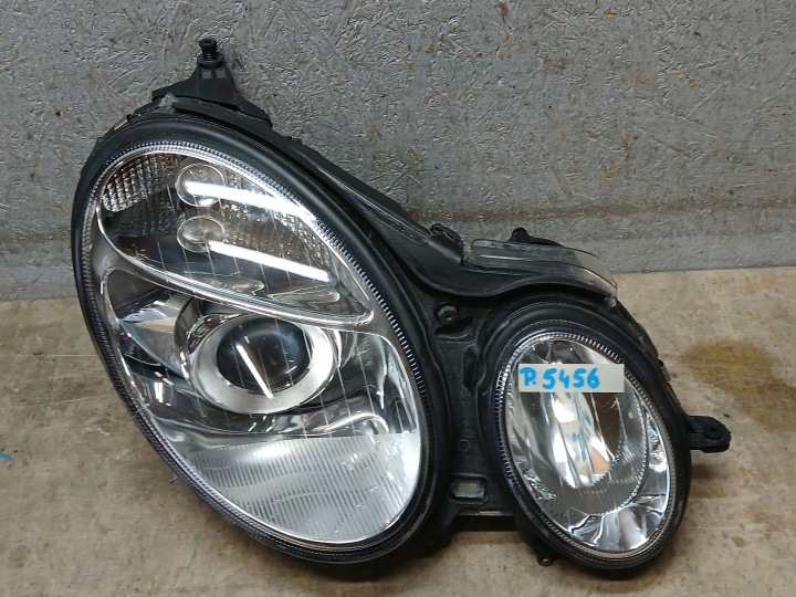 light front right MERCEDES E KLASA W211 XENON A2118201461