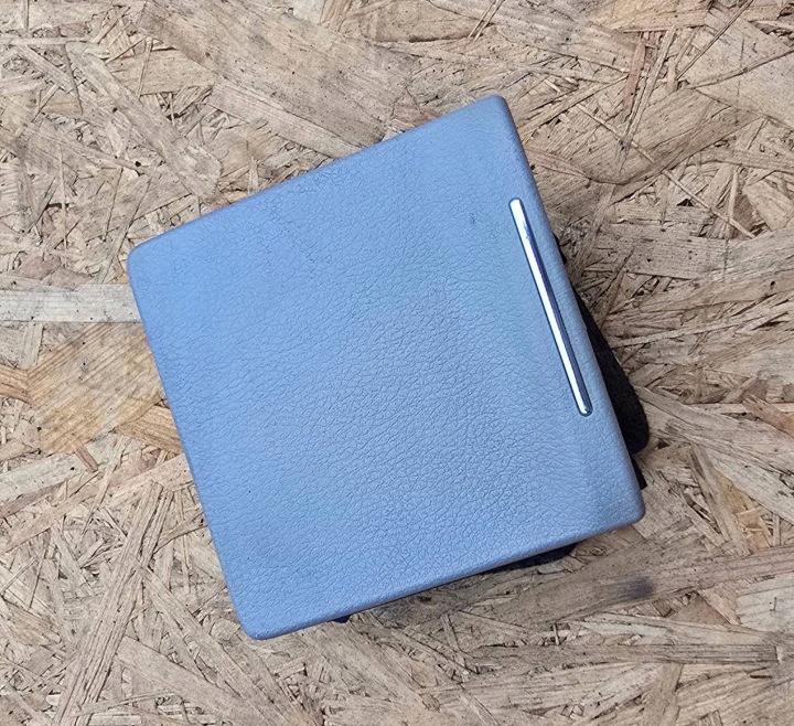 Halter für KUBKI CUPHOLDER SUBARU LEGACY IV