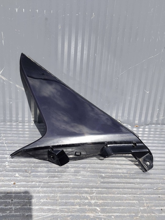 TOYOTA YARIS CROSS verkleidung heckklappe links 768080D010