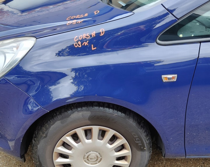 OPEL CORSA D 09R Kotflügel links vorne