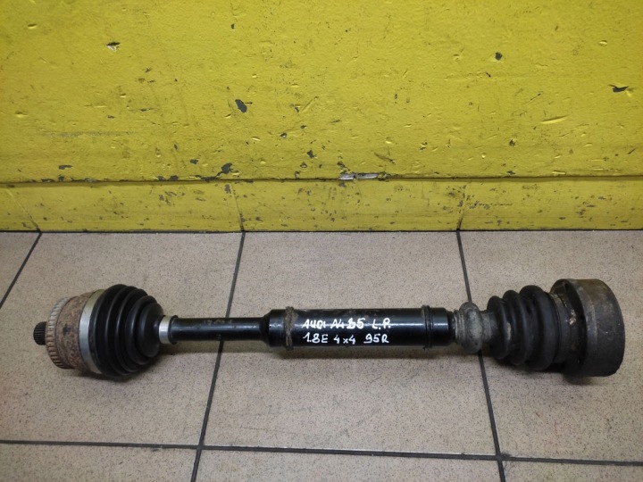AUDI A4 B5 1.8 4X4 Antriebswelle links