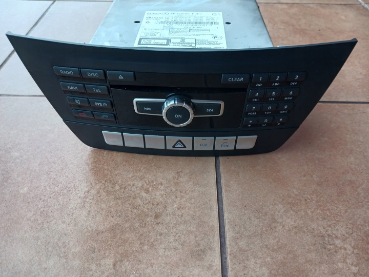 RADIO MERCEDES W204 LIFT A2049009410