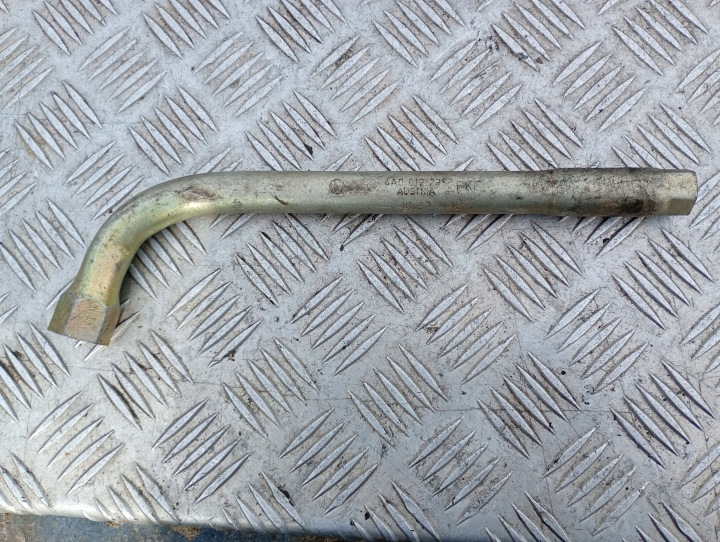 chiave DO ruote delle ruote AUDI 80 B4 4A001225