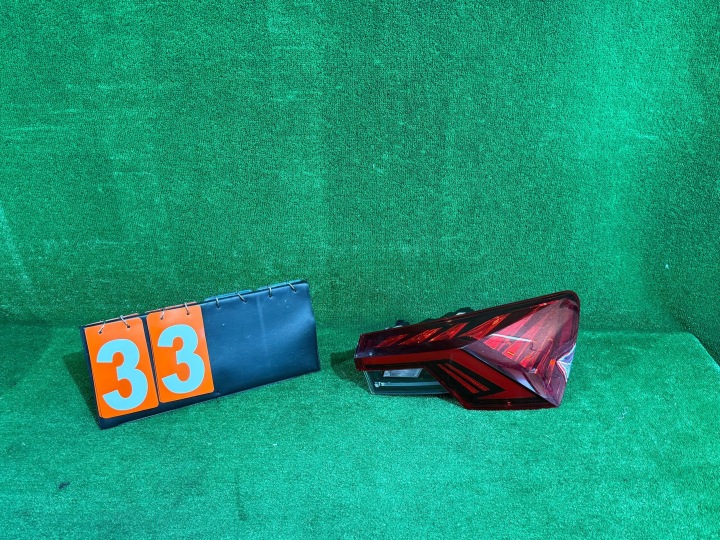 Licht heck hinten rechts SKODA OCTAVIA IV HB Sedan