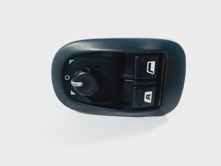 switch switch PANEL of the window left front Peugeot 206 LIFT 03-08
