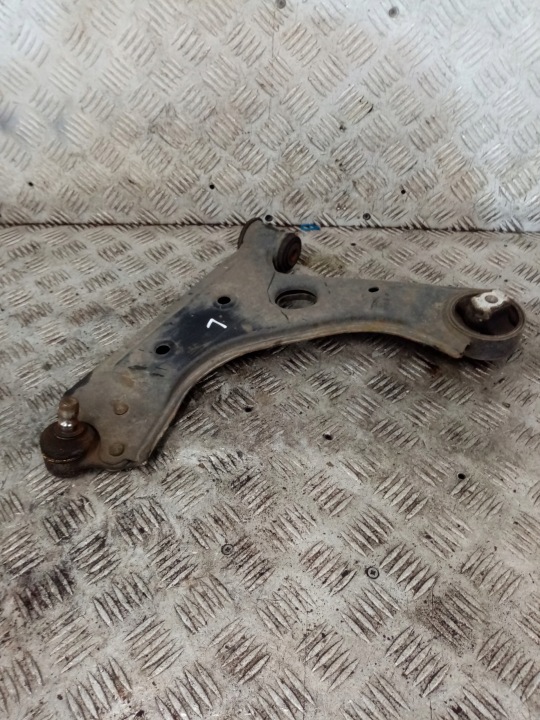 rameno levý předek FIAT GRANDE PUNTO