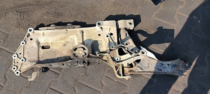 Achsträger vorne VOLKSWAGEN CADDY III