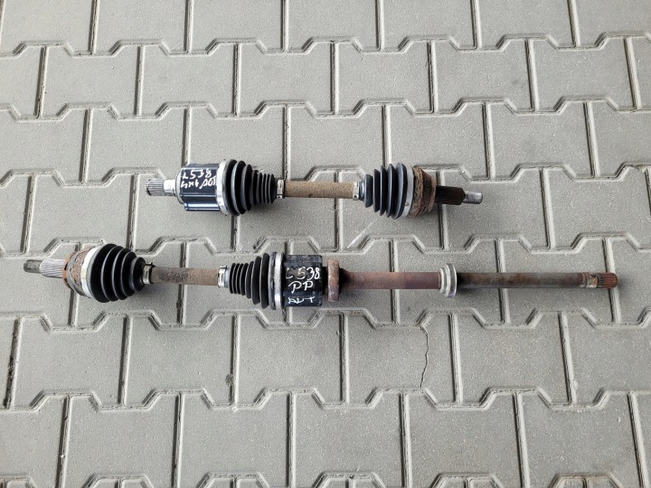 poluosovina prednji dio prednja lijeva LAND RANGE ROVER EVOQUE L538 LIFT 2.0 D AUTOMAT