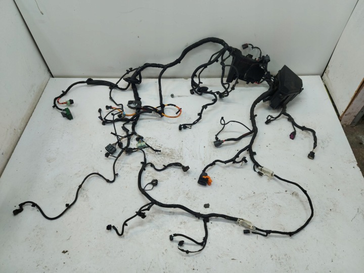 Volvo XC90 II LIFT B5 bundle komory of the engine 32356540