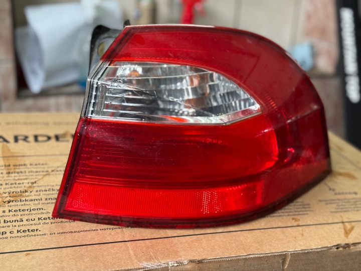 KIA RIO III HB 11-17 heck hinten rechts Licht LED
