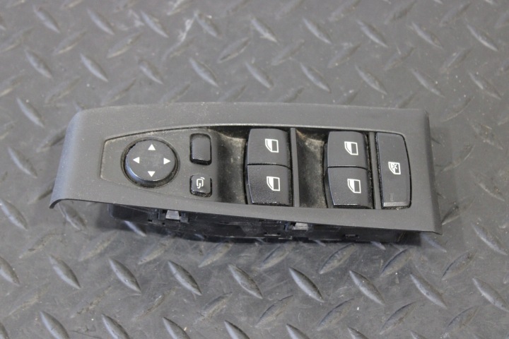 páčky ovládání okna dveře levý předek BMW 2 F45 ACTIVE TOURER LIFT