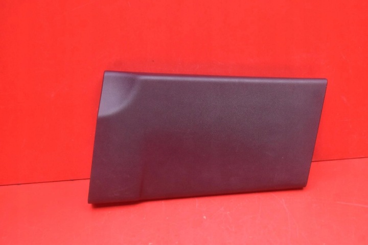 copertura GREMBIALINA SLUPKA SRODKOWEGO sinistra 9820797577 PEUGEOT 2008 2 II 19-21