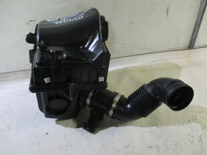 cover of a filter, air Jeep Compass II 2,0 MTJ 17r- 68323202AA