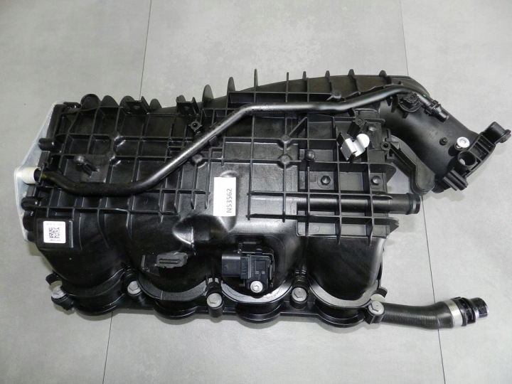 BMW 3 F30 F34 2.0i intake manifold 8603914 72344186