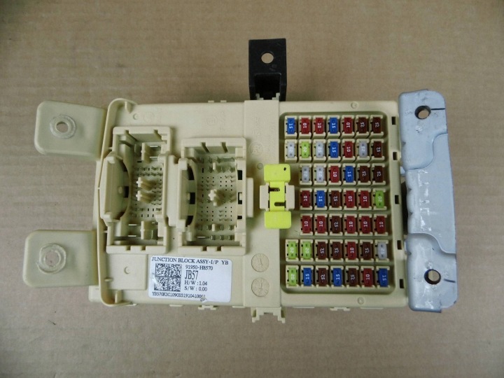 Kia Stonic kompjuter računalo upravljačka 91950H8570 91950-H8570