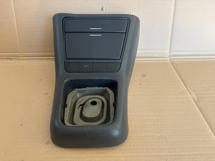 VW GOLF plus TUNEL central PANEL passenger compartment 5M1857961C